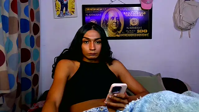 Pokazy przed kamerką – alexxa_Rooa