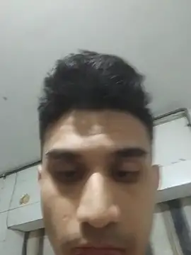 Camachito332 Show in webcam