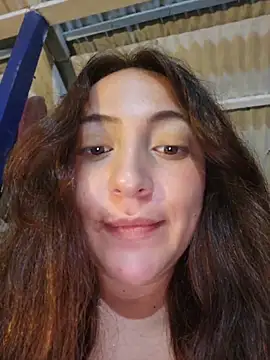 VickyHoult Adlı Modelin Canlı XXX Sohbeti