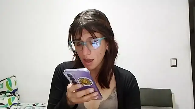 Chatroom XXX en direct de Luna-e-Franco1