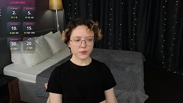 XXX chat uživo modela HottoKori