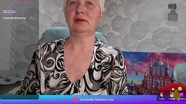 XXX chat uživo modela NicoleOlla