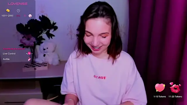 KindHazelHere_'s Live XXX Chat