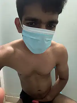 BadBoyTom78 网络视讯表演