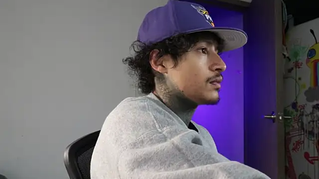 trieone's Webcam Show