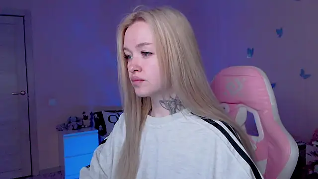 แชท XXX สดของ Naughty_Mable