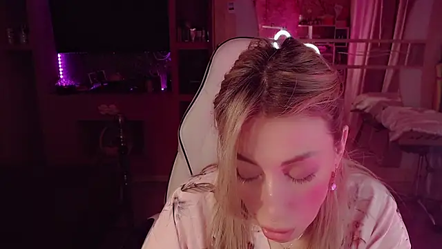 AnnieGOld_'s Live XXX Chat