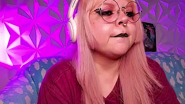 Živý XXX chat Satyn_doll