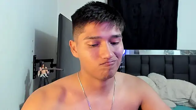 mateo-Esposito's Live XXX Chat