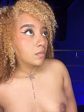 Starlights লাইভ XXX চ্যাট