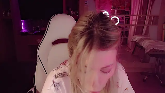 Chat XXX en directo de AnnieGOld_