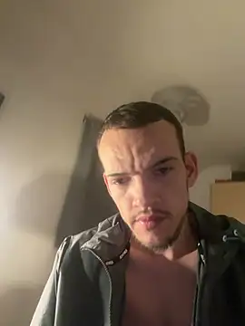 CumForMeOnVideoCall webcam show