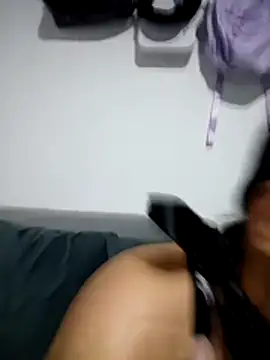 Chat +18 de violettaa_millerss ao vivo