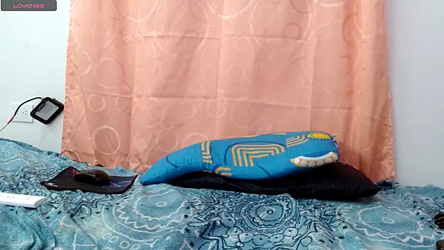 zoecute5817's Live XXX Chat