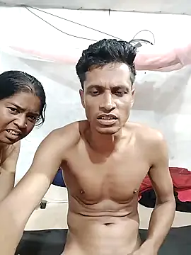 Priankaboudi Pertunjukan Webcam