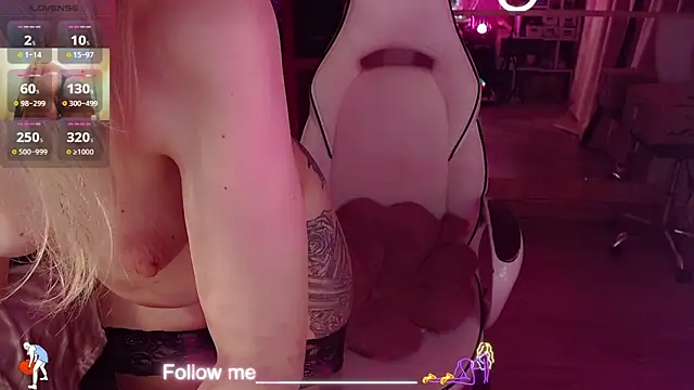 AnnieGOld_ élő XXX-chatje