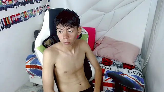 Chat +18 de Liarr_ ao vivo