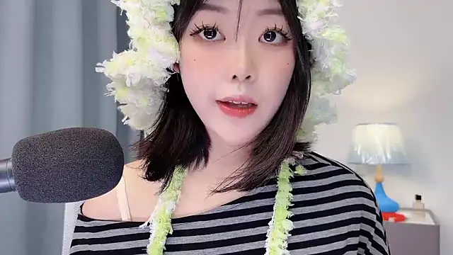 smalldaisy's Live XXX Chat