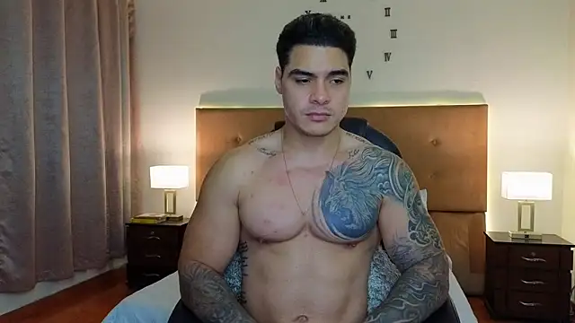 Show modela Steven_Velez na web-kameri