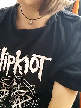 Chat +18 de Aashikalaa ao vivo