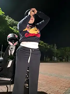 Show modela _kathaLopez_ na web-kameri