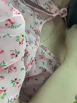 Nana-19: διαδικτυακό σόου στην κάμερα