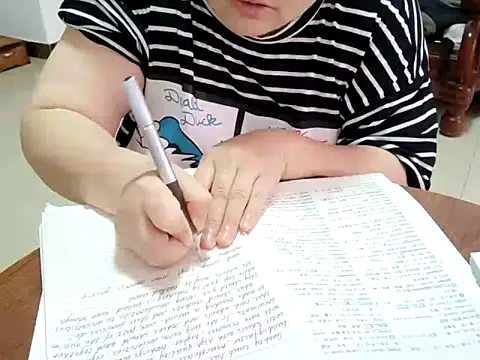 AngelwithEcup: απευθείας συνομιλία ΧΧΧ