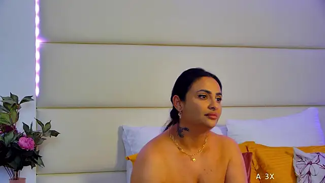 MayaMusee Live XXX Chat