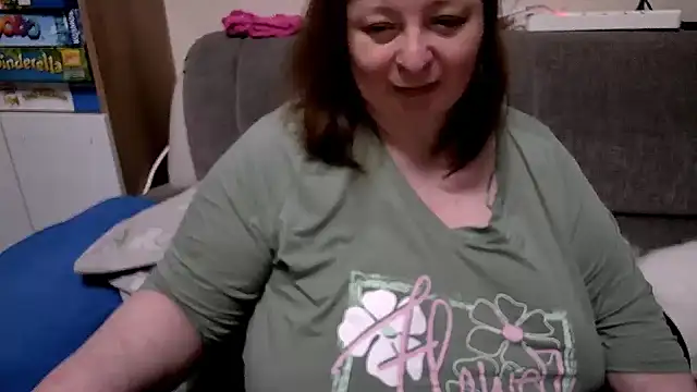 Chatroom XXX en direct de NextDoorCurvy