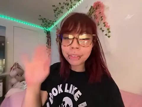 moan4mona: απευθείας συνομιλία ΧΧΧ