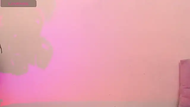 XXX chat uživo modela In2me