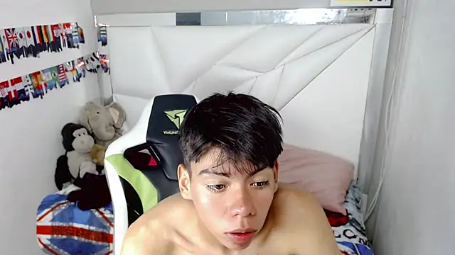 Liarr_ webkamerás műsora