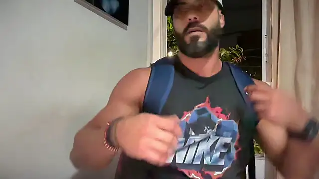 romeolovedarkn Webbikameraesitys