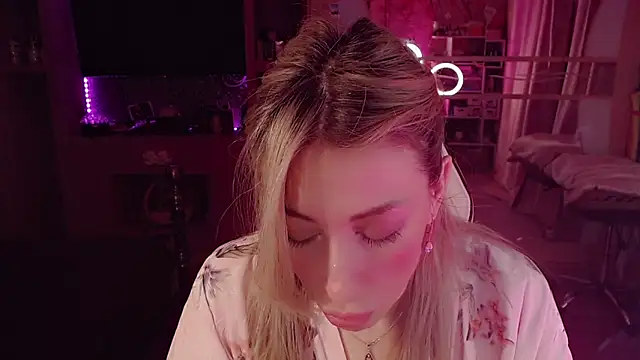 Онлайн чат XXX AnnieGOld_