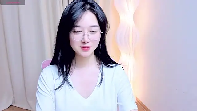 Miu-999 即時 XXX 聊天