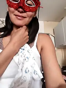 Luu-Lii777's Live XXX Chat