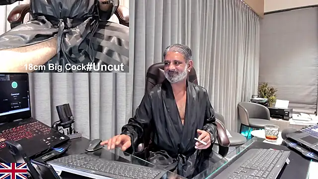 OnlineBossUK – Naživo XXX chat