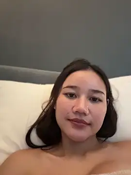 Živý XXX chat SweetThaiGirlfriend