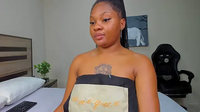 Renee-18 – Live XXX-chat