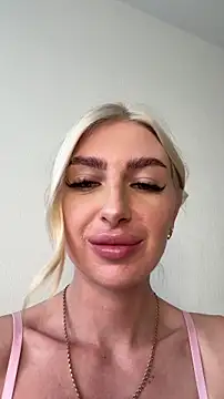 Mia_Roxie Obrolan Langsung XXX