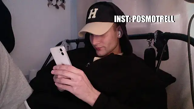 ETHAN_MOORE: онлайн-секс-чат