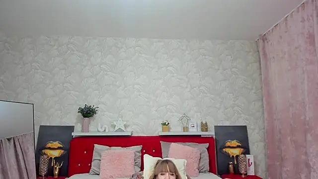 Chat XXX en directo de KattyPeachX