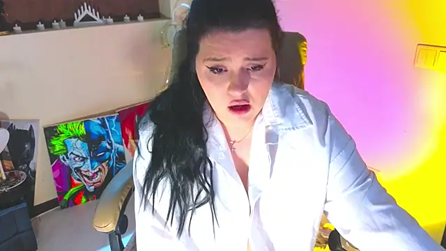 Malika_uAngel élő XXX-chatje