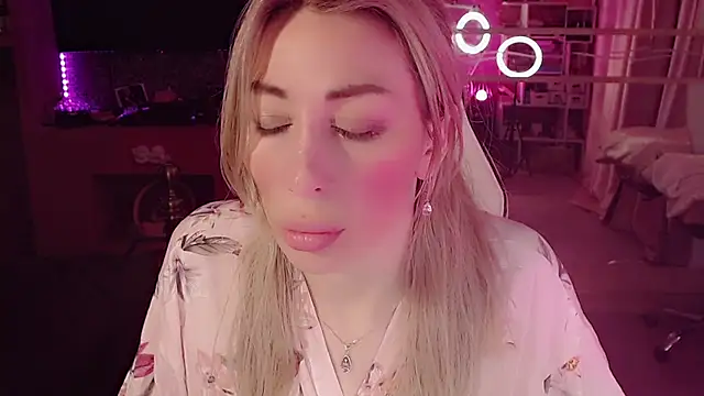 Chat XXX en directo de AnnieGOld_