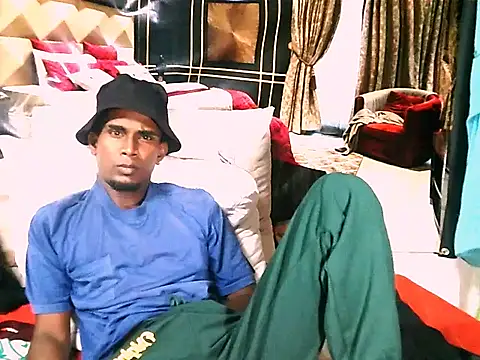 IndianThuggin élő XXX-chatje