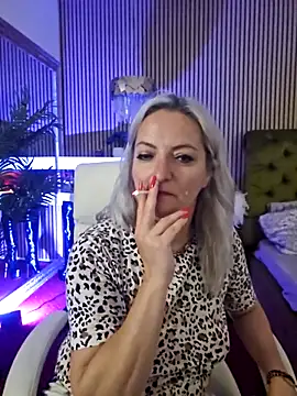 LadyTouch's Live XXX Chat