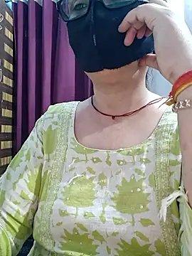 XXX chat uživo modela Aishwaryaa_69