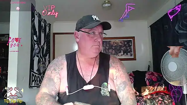 Chat XXX en directo de KINKYBLUEYES69