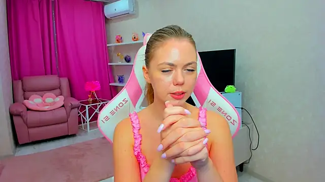 Strawberrye Live XXX-Chat