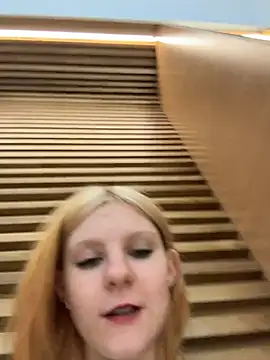 XXX chat uživo modela NinaParri